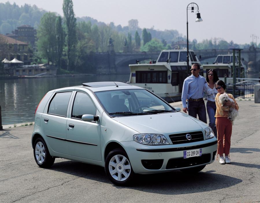  Fiat Punto 5-Door (188) 2003 года  (фото 8 из 36)